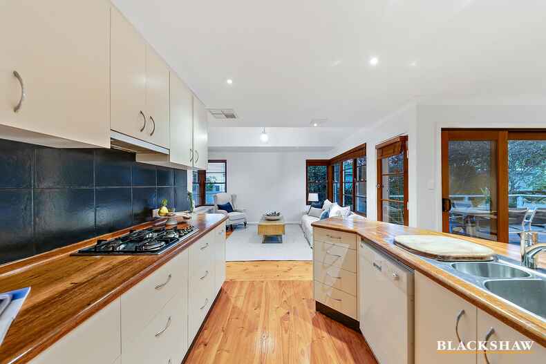 70 Banks Street Yarralumla 70 Banks Street Yarralumla