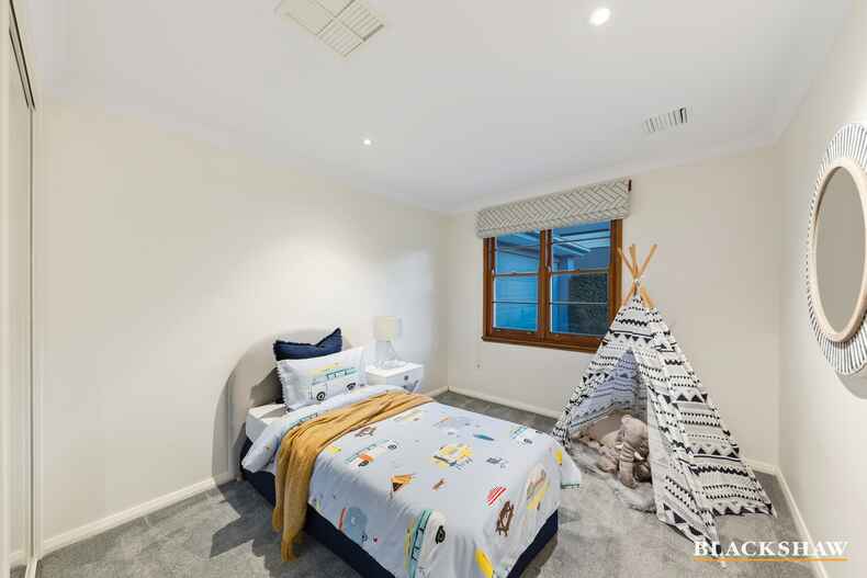 70 Banks Street Yarralumla 70 Banks Street Yarralumla