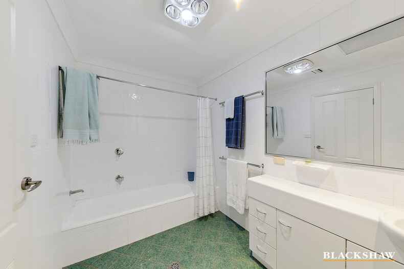 70 Banks Street Yarralumla 70 Banks Street Yarralumla