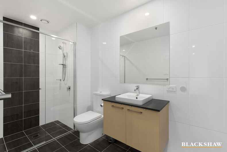 226/7 Irving Street Phillip