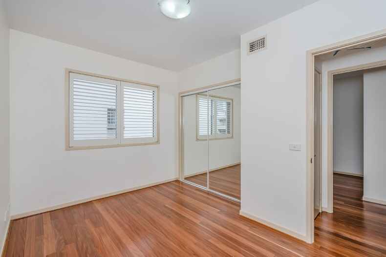 110/25 Macquarie St Barton 110/25 Macquarie St Barton