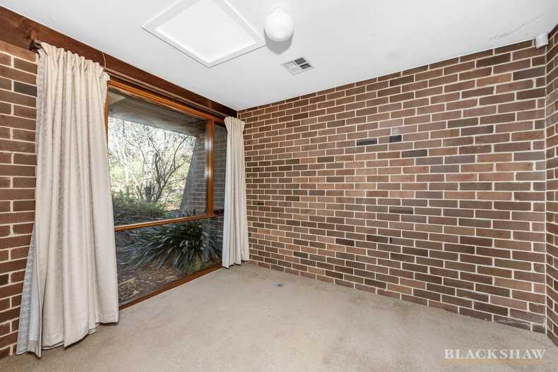 32/83 Crozier Circuit Kambah