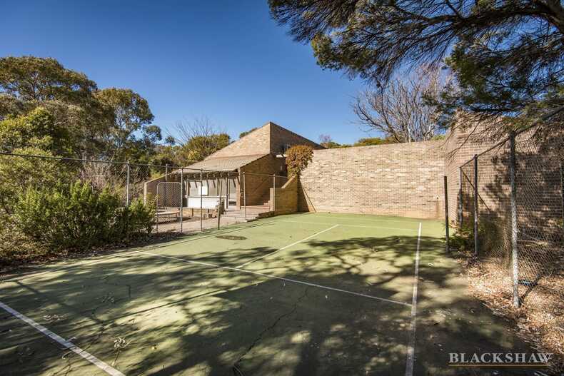 32/83 Crozier Circuit Kambah