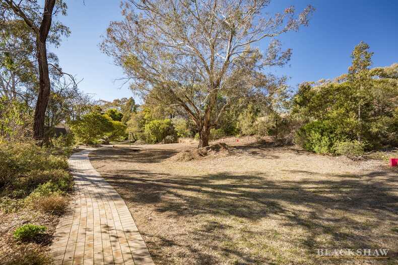 32/83 Crozier Circuit Kambah