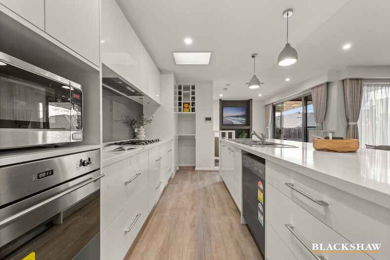 9 Redshaw Street Coombs 9 Redshaw Street Coombs