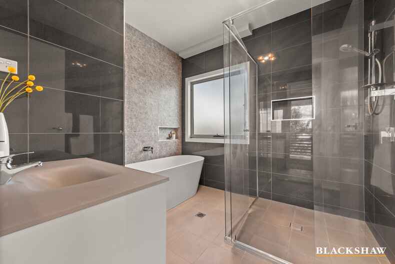 9 Redshaw Street Coombs 9 Redshaw Street Coombs