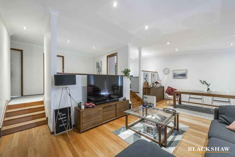 16/30 Darcy Close Gordon