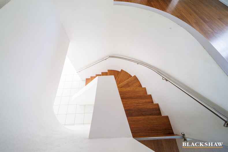 16 Gosman Close Oxley 16 Gosman Close Oxley