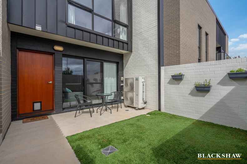 21D Woodberry Avenue Coombs 21D Woodberry Avenue Coombs