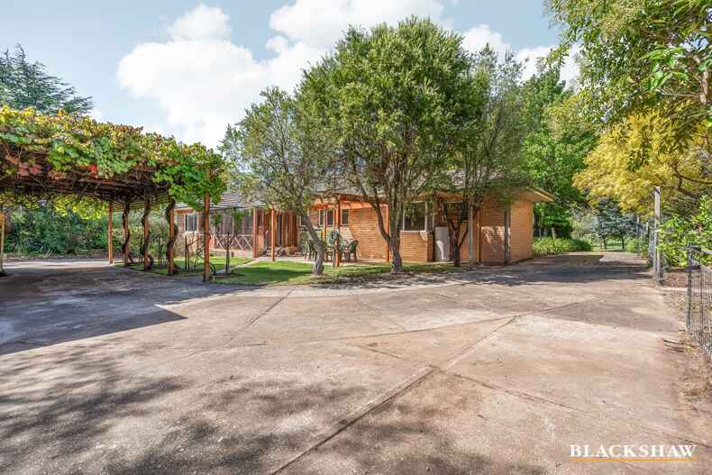 15 Links Road Yass 15 Links Road Yass