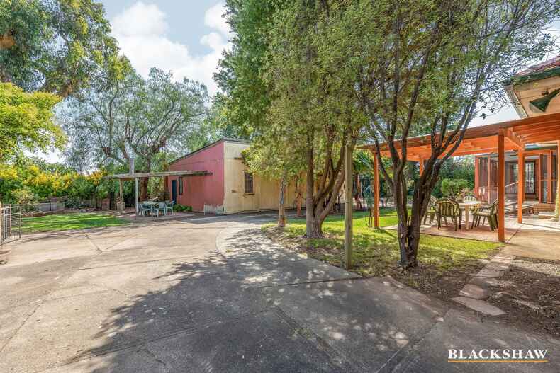 15 Links Road Yass 15 Links Road Yass