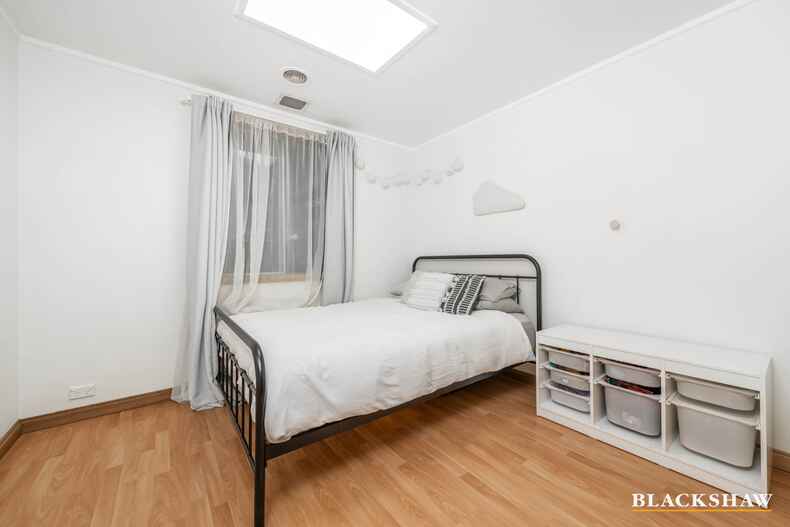 18 McCabe Crescent Holt 18 McCabe Crescent Holt