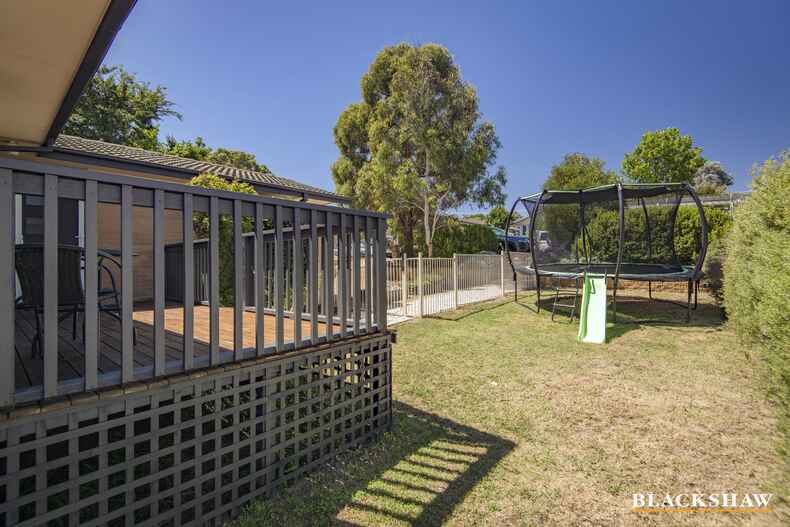 18 McCabe Crescent Holt 18 McCabe Crescent Holt