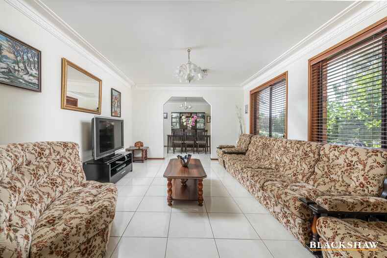 108 Ratcliffe Crescent Florey 108 Ratcliffe Crescent Florey