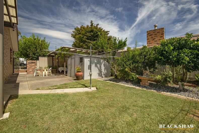 108 Ratcliffe Crescent Florey 108 Ratcliffe Crescent Florey