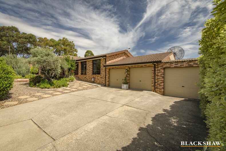 108 Ratcliffe Crescent Florey 108 Ratcliffe Crescent Florey