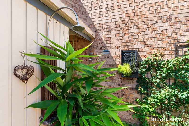 8/1 George Bass Drive Batehaven