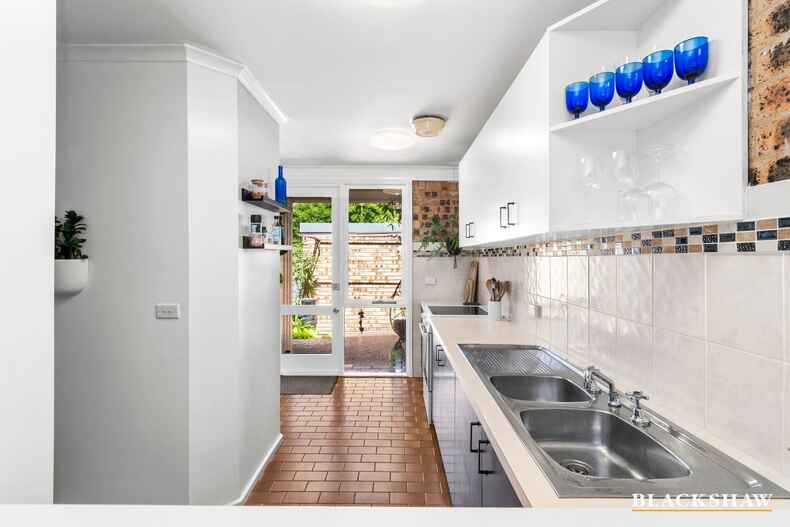 8/1 George Bass Drive Batehaven