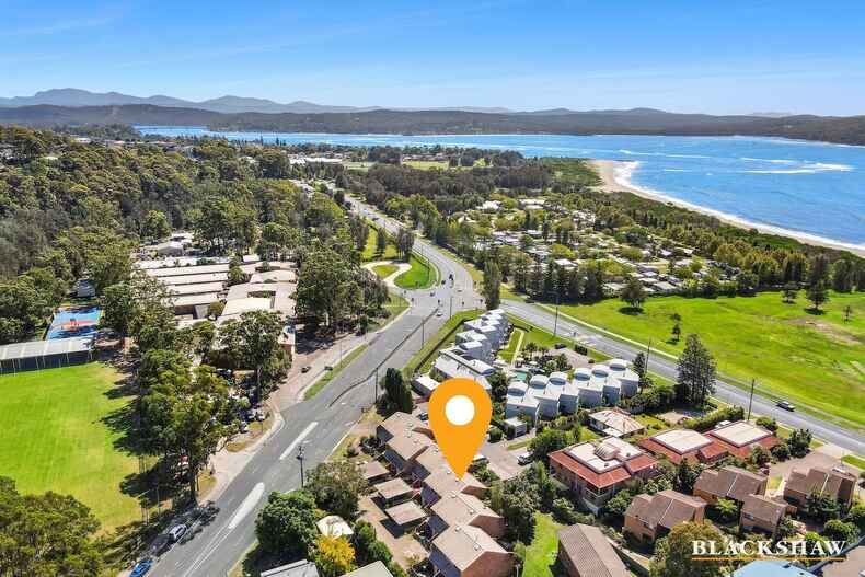 8/1 George Bass Drive Batehaven