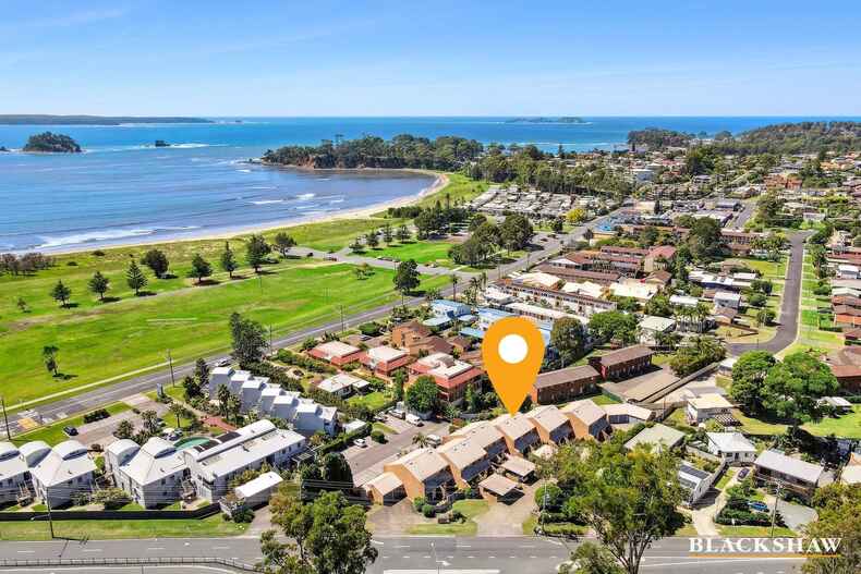 8/1 George Bass Drive Batehaven