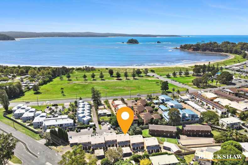 8/1 George Bass Drive Batehaven