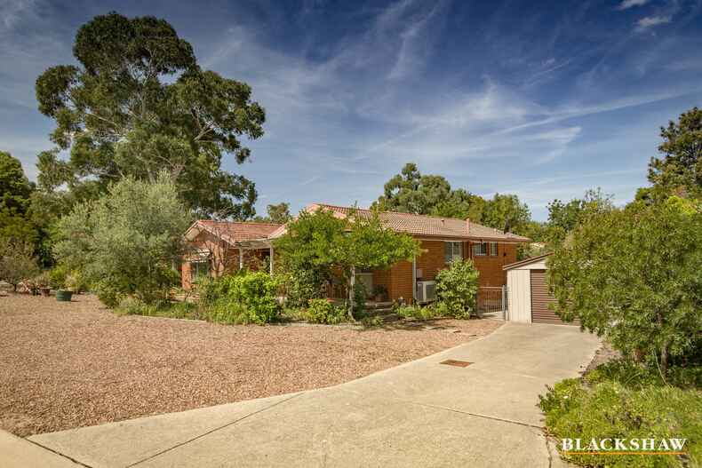 2 Lovegrove Place Kambah