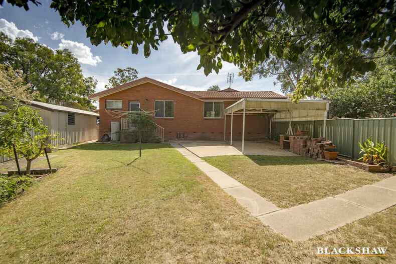 2 Lovegrove Place Kambah