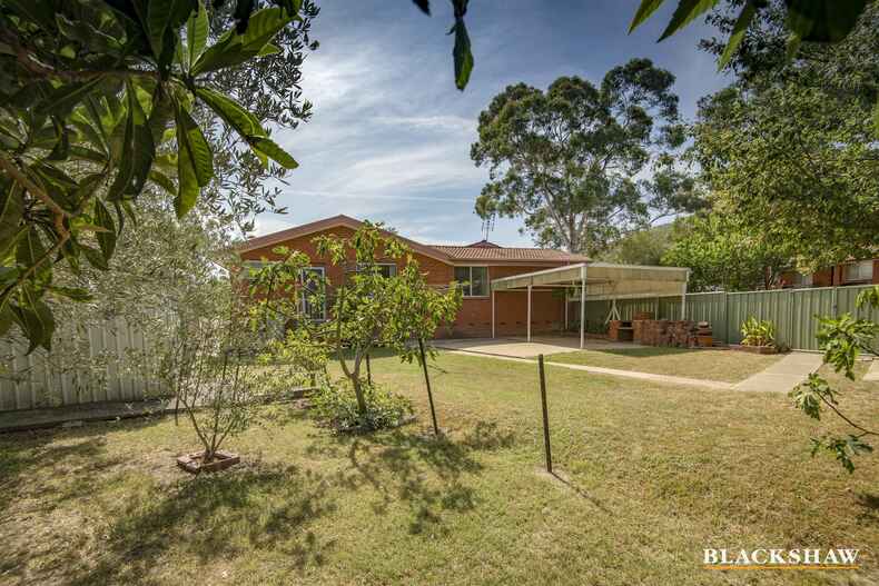 2 Lovegrove Place Kambah