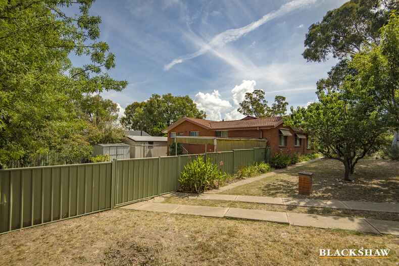 2 Lovegrove Place Kambah