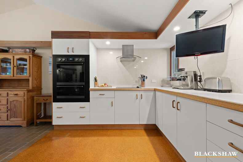 14 Fergusson Crescent Deakin 14 Fergusson Crescent Deakin