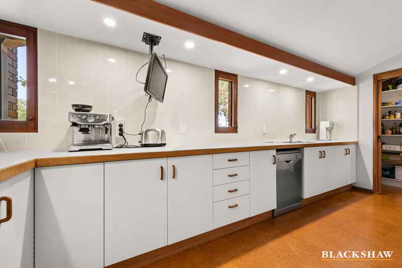 14 Fergusson Crescent Deakin 14 Fergusson Crescent Deakin