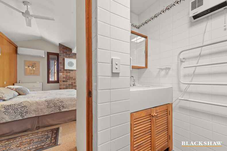 14 Fergusson Crescent Deakin 14 Fergusson Crescent Deakin