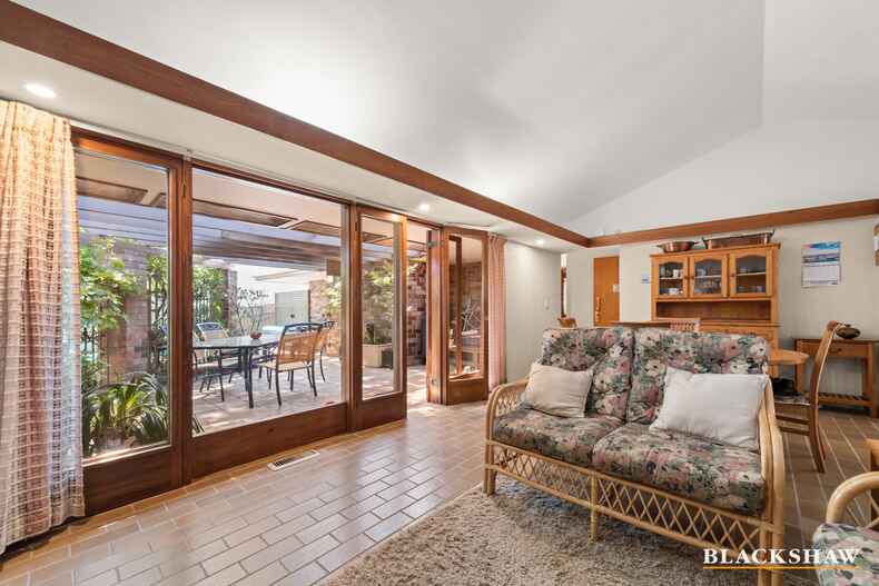 14 Fergusson Crescent Deakin 14 Fergusson Crescent Deakin