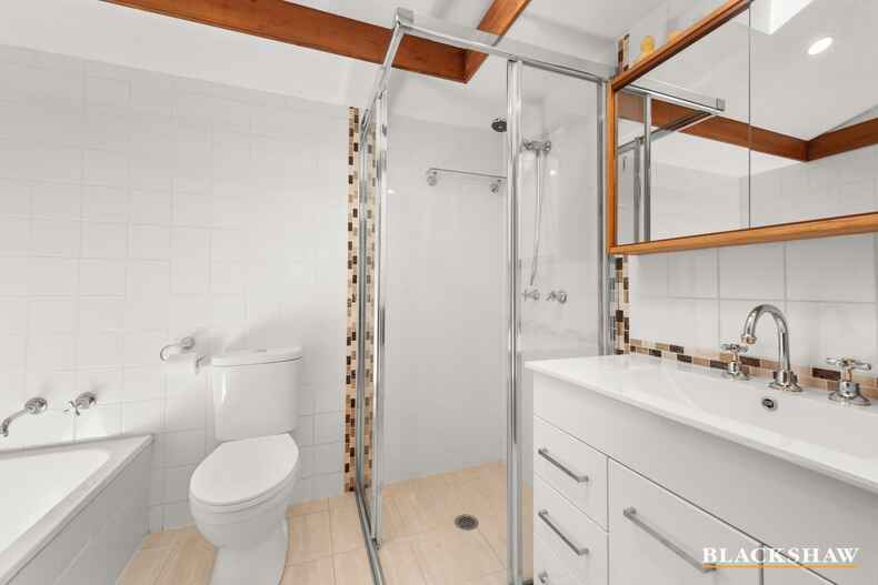 14 Fergusson Crescent Deakin 14 Fergusson Crescent Deakin