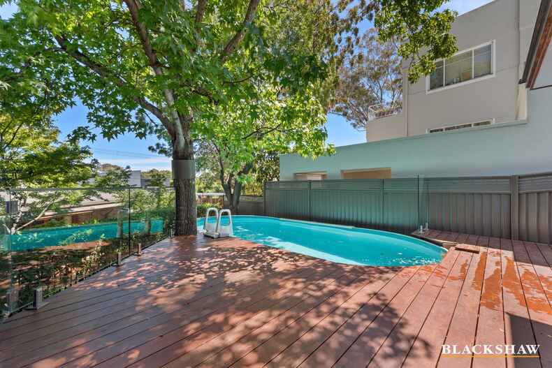 14 Fergusson Crescent Deakin 14 Fergusson Crescent Deakin