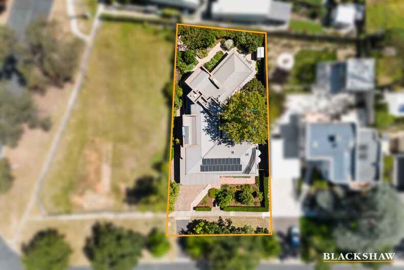 14 Fergusson Crescent Deakin 14 Fergusson Crescent Deakin