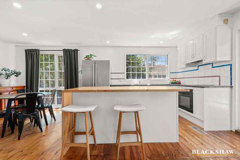 67 Burnie Street Lyons