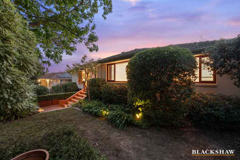 9 Waller Crescent Campbell 9 Waller Crescent Campbell