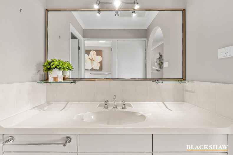 15 Bellbird Close Surfside 15 Bellbird Close Surfside