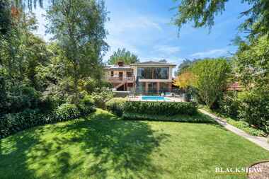 9 Waller Crescent Campbell