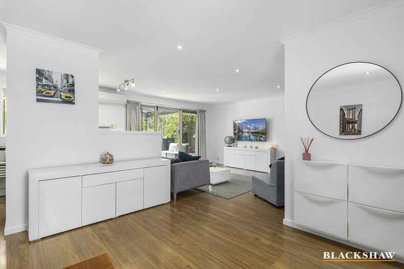 9/17 Brudenell Drive Jerrabomberra