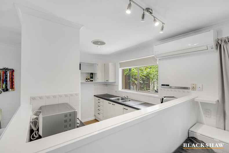 9/17 Brudenell Drive Jerrabomberra