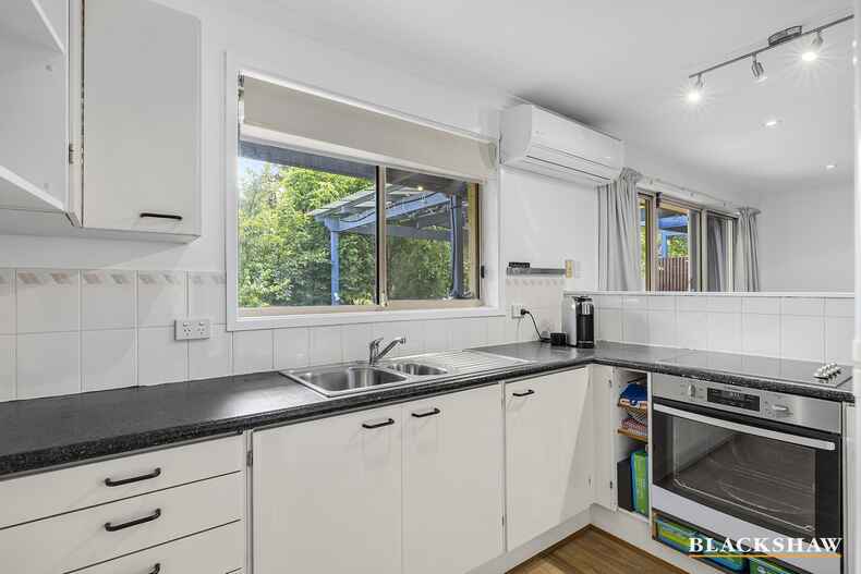 9/17 Brudenell Drive Jerrabomberra