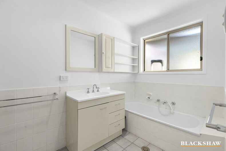 9/17 Brudenell Drive Jerrabomberra