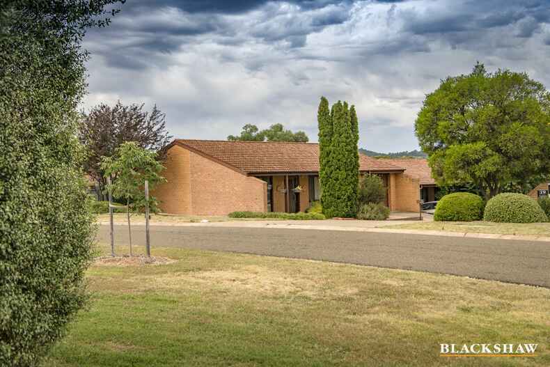 25/19 Ashby Circuit Kambah