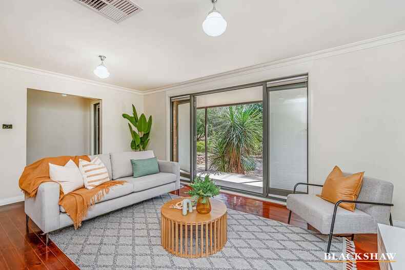 2 Messenger Street Holt 2 Messenger Street Holt