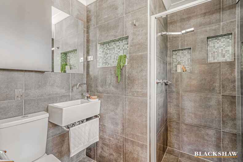 2 Messenger Street Holt 2 Messenger Street Holt