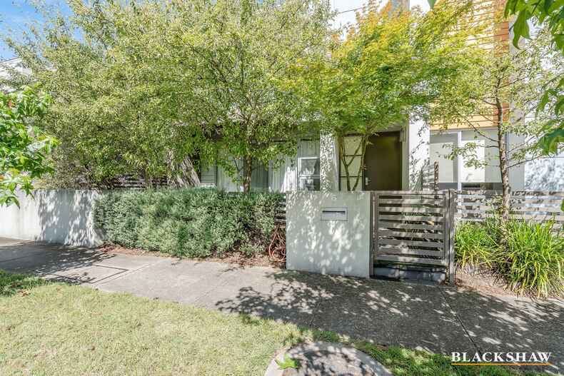 6 Taplow Street Crace