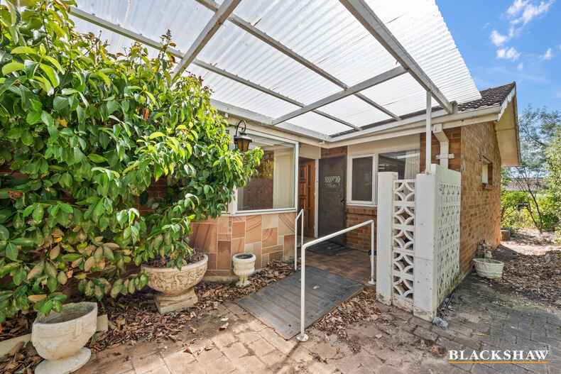 51 Finniss Crescent Narrabundah 51 Finniss Crescent Narrabundah