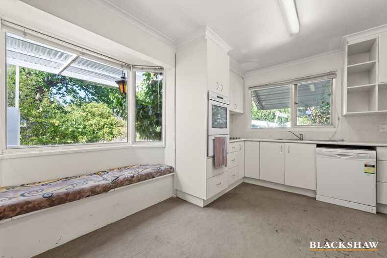 51 Finniss Crescent Narrabundah 51 Finniss Crescent Narrabundah